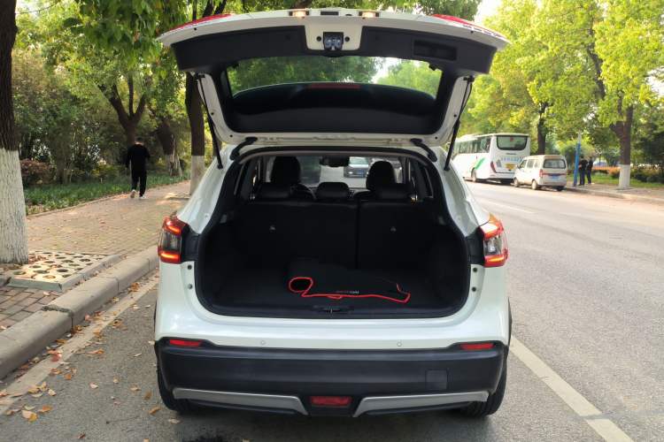 Used Nissan Qashqai 2022 2.0L CVT XV Premier Luxury Edition Trunk