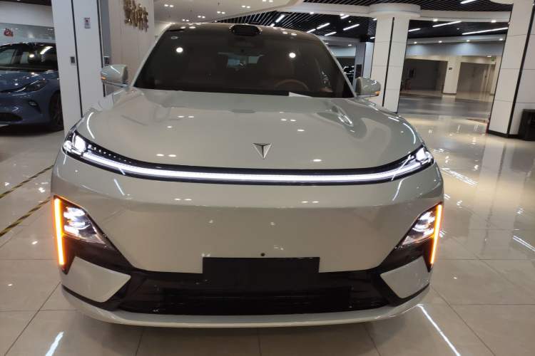 Used Deepal S09 2025 Four-Wheel Drive Ultra+ Custom Edition
