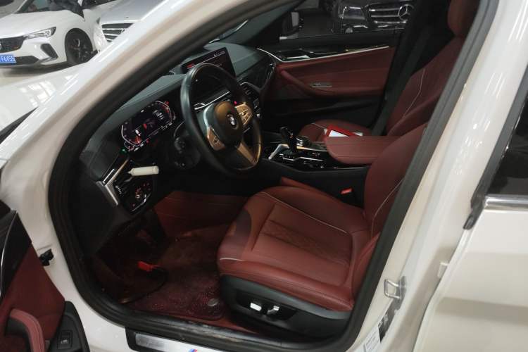 Used BMW 5 Series 2022 Second Facelift 525Li M Sport Package
