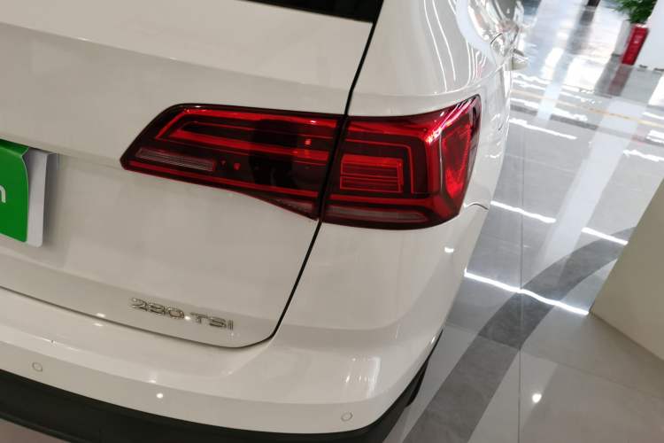 Used Volkswagen Tharu 2021 280TSI Two-Wheel Drive Trend Edition Right Rear Taillight