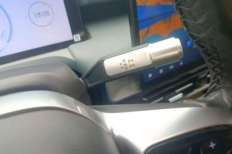 Used AION Y 2023 Plus 510 Enjoy Edition Gear Lever