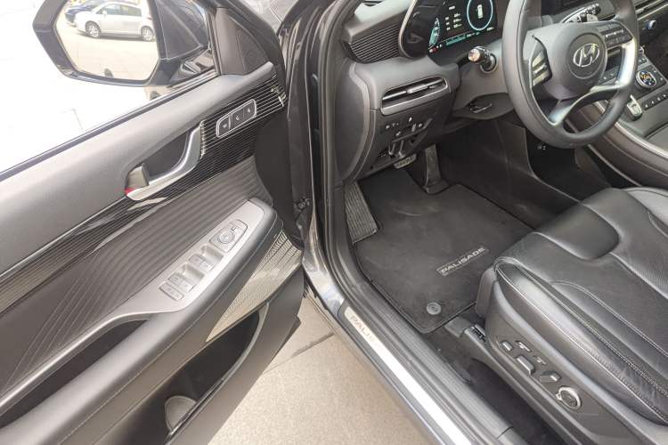 Used Hyundai Palisade 2023 3.5L Automatic All-Wheel Drive Calligraphy