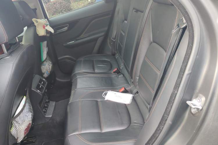 Used Jaguar F-PACE 2016 2.0T Two-Wheel Drive Urban Luxury Edition
