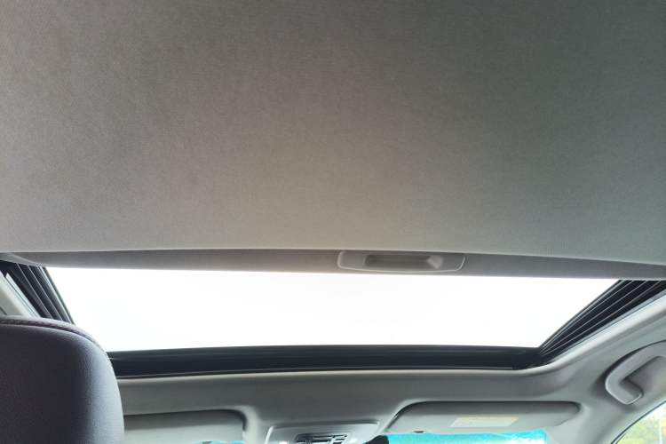 Used Toyota Camry 2023 2.0G Luxury Edition