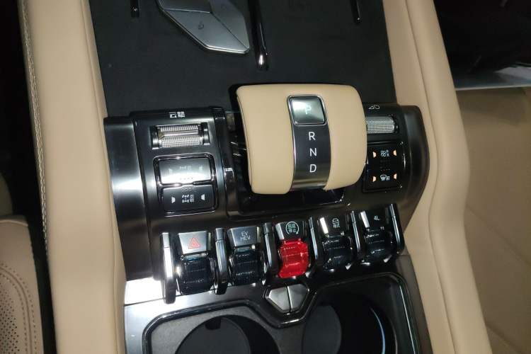 Used Formula Leopard Leopard 8 2025 Smart & Brave Flagship Edition 7 Seats