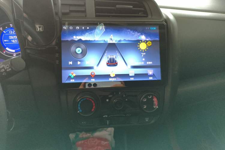 Used Honda Fit 2016 1.5L SES CVT Fashion Sunroof Edition Audio And AC Panel