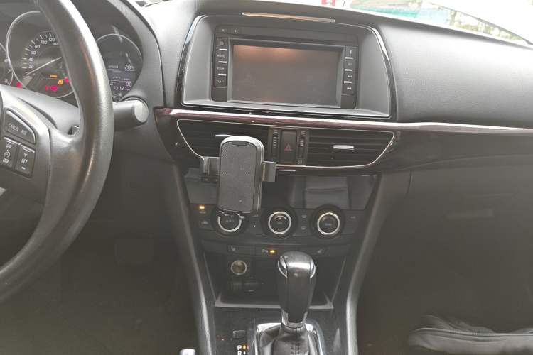 Used Mazda Atenza 2014 2.5L Blue Sky Prestige Edition
