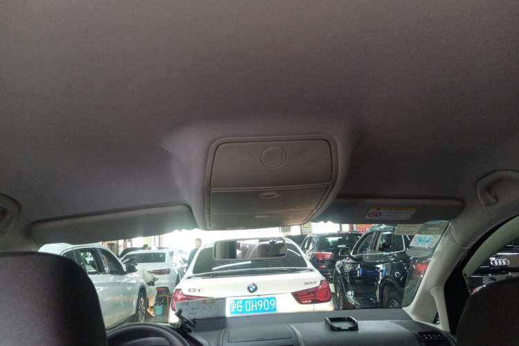 Used Volkswagen Touran 2015 1.4T Manual Fashion Edition 5-Seater Headliner