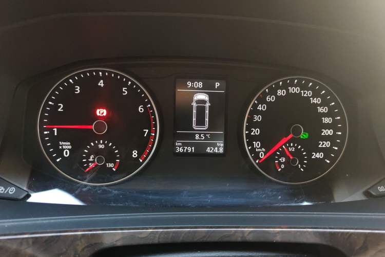 Used Volkswagen Caravelle 2018 2.0 TSI 4x4 Luxury Edition 7-Seater