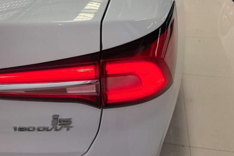 Used Roewe i5 2020 1.5L Manual 4G Connect Leehao Flagship Edition