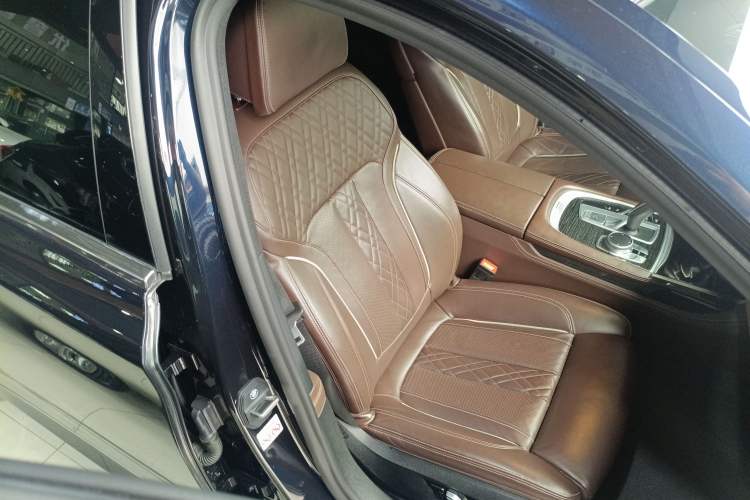 Used BMW 7 Series 2019 Restyled 730Li M Sport Package Right Front Seat