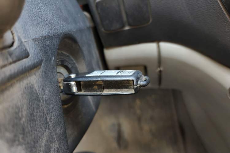 Used FORTHING Lingzhi 2014 M5 Q3 2.0L 7-seat Long-Wheelbase Comfort Version
