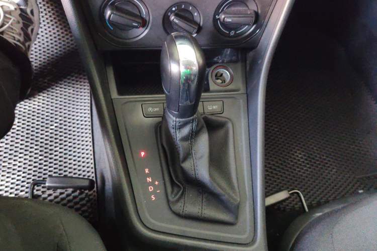 Used Volkswagen Lavida 2019 Lavida Start 1.5L Automatic Trendy Version China VI Standard