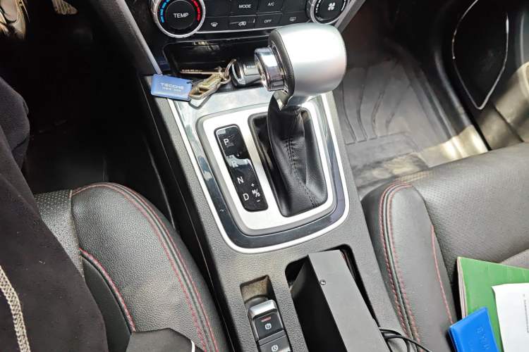 Used Leopaard CS10 2017 2.0T Automatic Urban Version Gear Lever