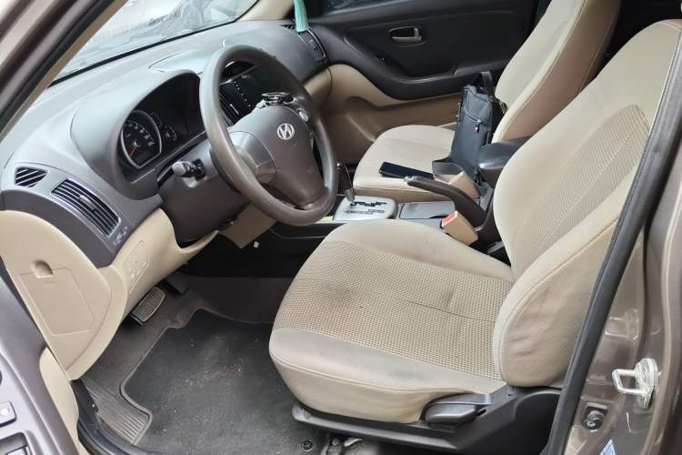 Used Hyundai Celesta 2011 1.6L Automatic Comfort Edition Left Front Seat