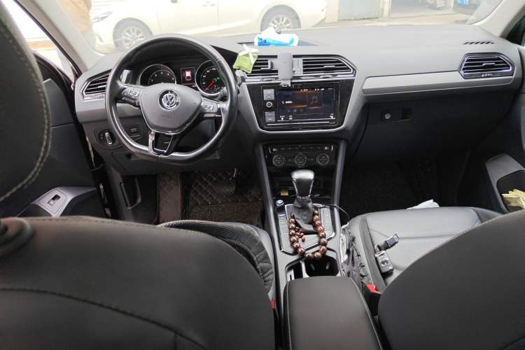 Used Volkswagen Tiguan L 2019 330TSI Automatic Two-Wheel Drive Smart Luxury Version China V Emission Standard