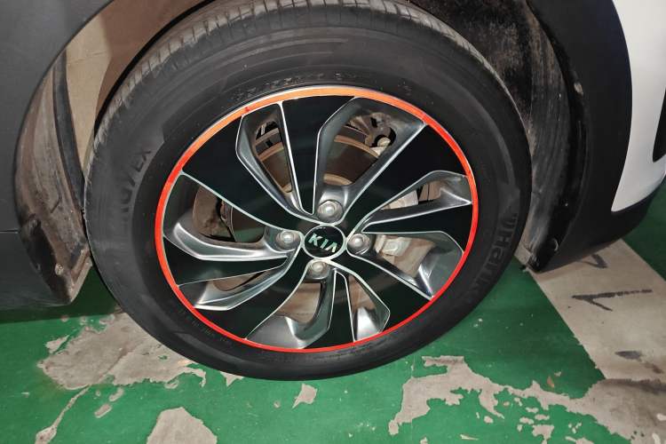 Used Kia KX Cross 2017 1.4L AT GLS
