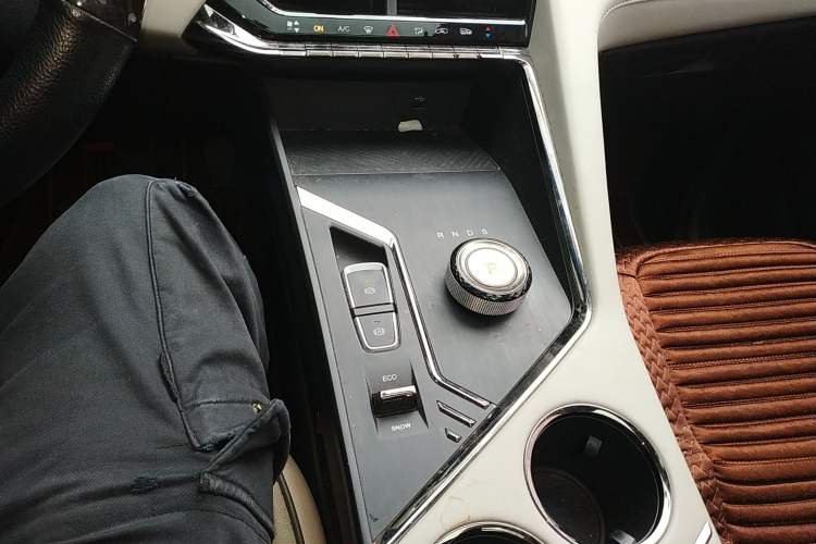 Used SOL X8 PLUS 2023 1.5 TGDI DCT Smart Home Edition 7-Seater