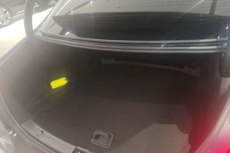 Used Mercedes-Benz E-Class 2023 Updated E 300 L Fashion Edition
