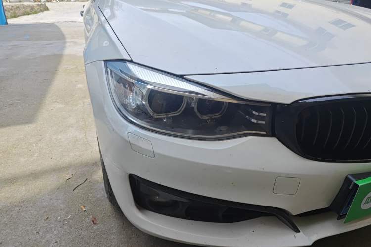 Used BMW 3 Series GT 2013 328i Sport Design Package Right Front Headlight