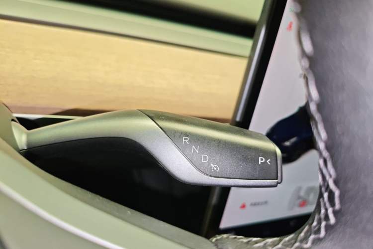 Used Tesla Model Y 2021 Standard Range Rear-Wheel Drive Version