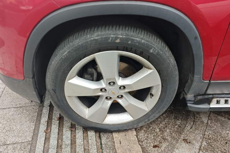 Used Chevrolet Trax 2014 1.4T Automatic Two-Wheel Drive Luxury Model Left Front Wheel Hub