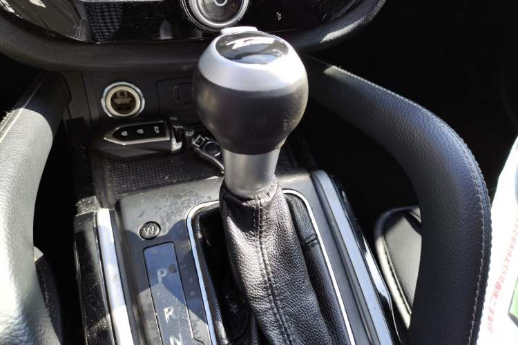 Used Zotye SR7 2016 1.5T CVT Cube Heart Edition China IV Standard
