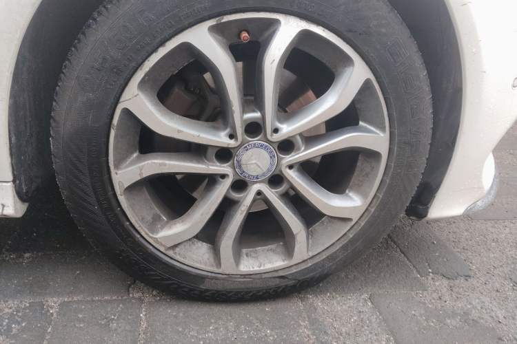 Used Mercedes-Benz C-Class 2015 Restyled C 180 L Sport Edition Right Front Wheel Hub