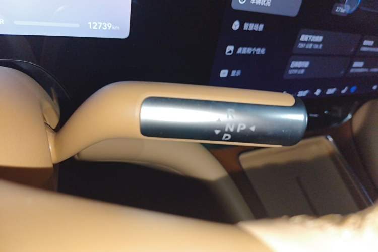 Used Hima AITO M9 2025 Extended-Range Ultra Version 52 kWh 6-Seater Gear Lever