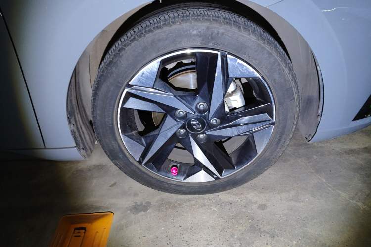 Used Hyundai Elantra 2021 1.5L CVT TOP Flagship Edition Right Front Wheel Hub