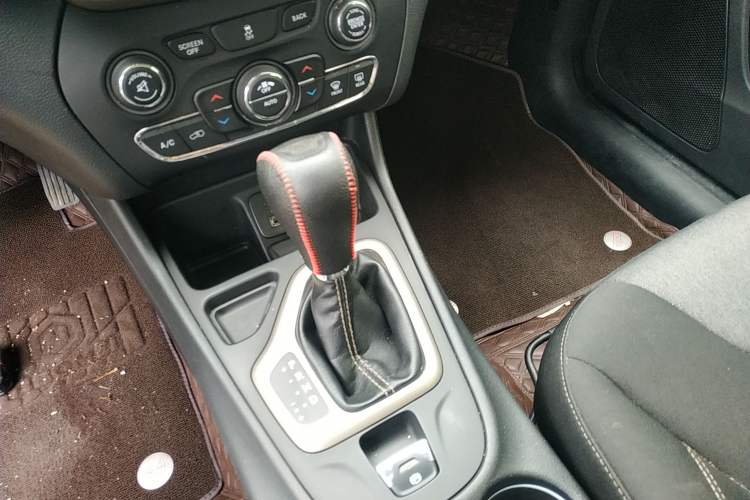 Used Jeep Cherokee 2016 2.0L Smart Version