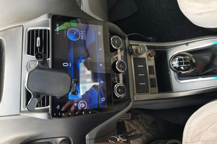 Used Geely Auto Classic Emgrand 2013 Sedan 1.5L Manual Entry-Level Model
