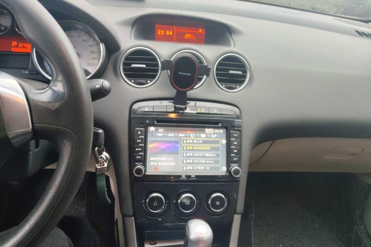 Used Peugeot 408 2013 2.0L Automatic Comfort Edition Audio And AC Panel