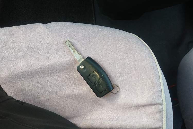 Used JMC Transit 2017 2.8T Commercial Version Short Wheelbase Mid-Roof 6/7/8-Seater JX493