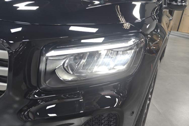 Used Mercedes-Benz GLB 2024 GLB 220 Dynamic Edition Left Front Headlight