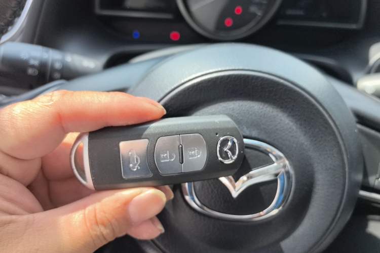 Used Mazda 3 Axela 2019 Cloud-Controlled Version Sedan 2.0L Automatic Luxury Trim China VI Standard