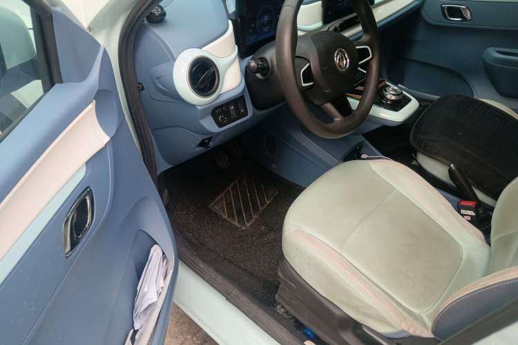 Used Dongfeng NAMMI BOX 2022 Chasing Wind Edition 351 km Advanced Model Driver Seat