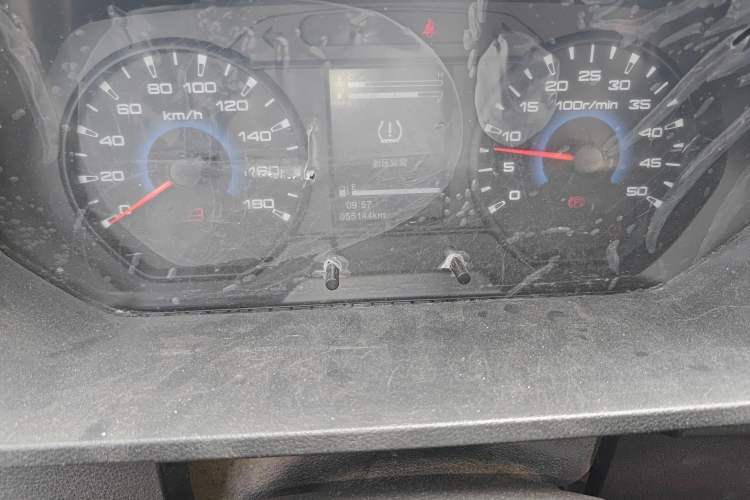 Used Iveco Daily 2023 2.5T A37M1 Long Wheelbase Mid-Roof Dual-Tire Side-Sliding Doors 5-9 Seats