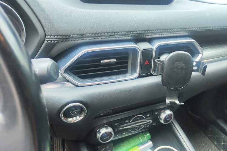 Used Mazda CX-5 2017 2.0L Automatic 2WD Smart Enjoyment Version China V Standard Audio And AC Panel