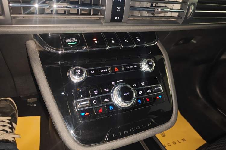 Used Lincoln Corsair 2022 2.0T Two-Wheel Drive Deluxe Edition
