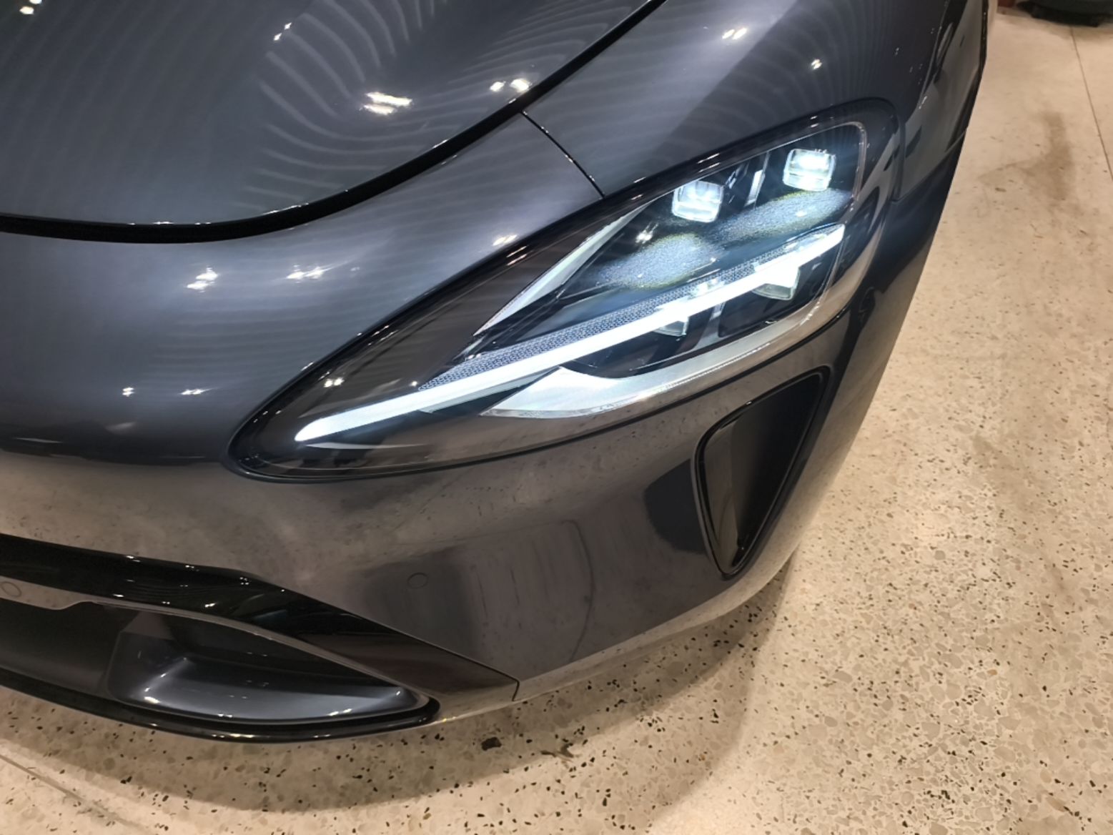 Xiaomi Auto SU7 2024 Rear-Drive Ultra-Long Range Advanced Pro-Level Intelligent Driving Version — снимка 8