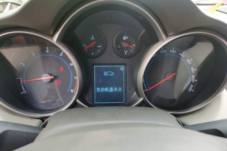 Used Chevrolet Cruze 2015 1.5L Classic SL MT Instrument Cluster