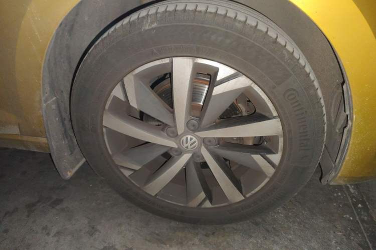 Used Volkswagen Polo 2019 Plus 1.5L Automatic Beats Trendy Cool Edition Right Front Wheel Hub