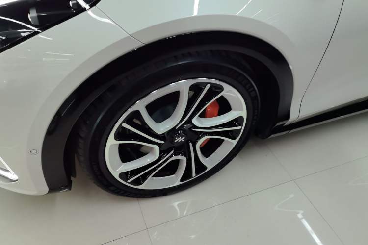 Used IM LS7 2023 100kWh Lux Rear-Drive Version