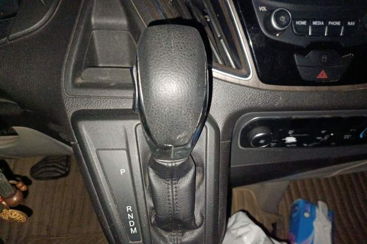 Used Ford Tourneo Custom 2017 2.0T Automatic Elite Version
