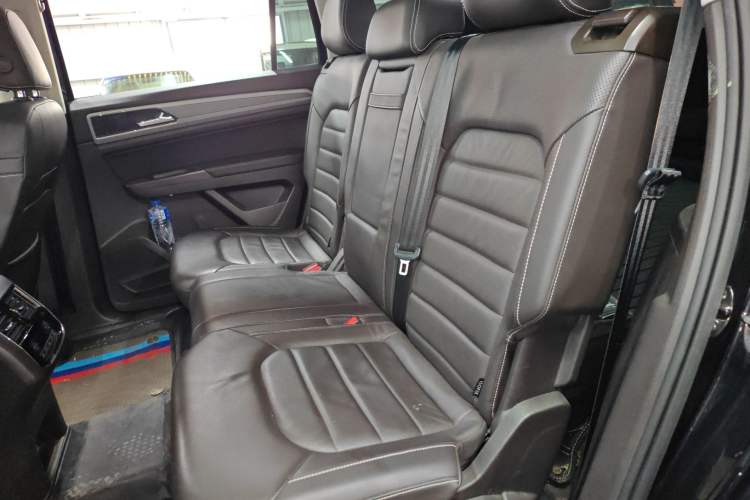 Used Volkswagen Teramont 2017 330TSI Two-Wheel-Drive Luxury Edition Left Rear Seat