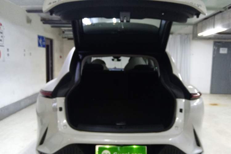 Used IM LS7 2023 77 kWh Urban Fit Rear-Wheel Drive