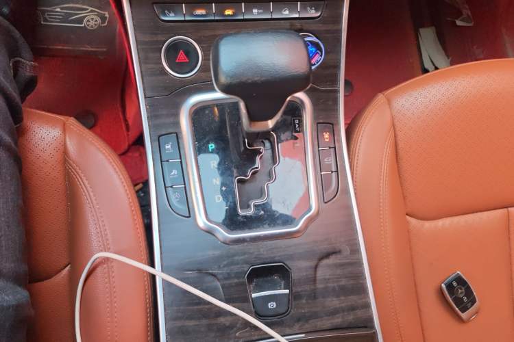 Used Land X7 2018 Geely Xingyue 1.5T Panoramic Supreme Model Gear Lever