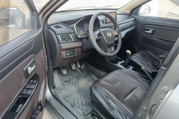 Used Dongfeng Fengon 330 2018 1.5L 330S Comfort Edition DK15