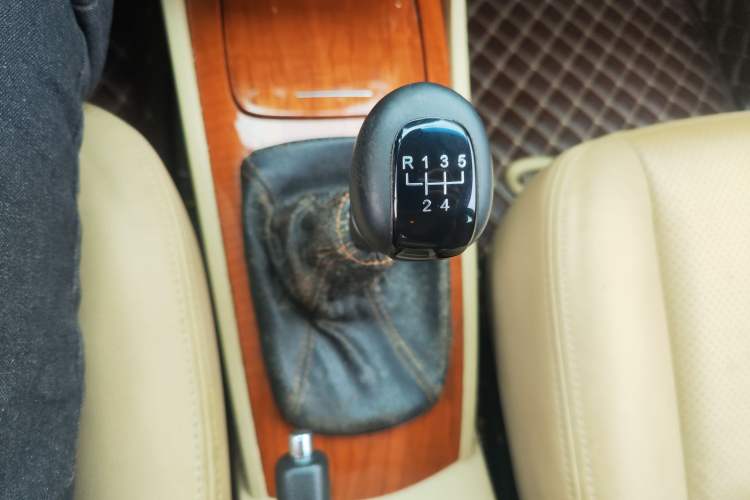 Used Buick Excelle 2013 1.5L Manual Luxury Model